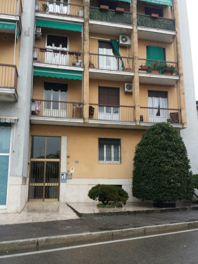 La Via Per Milano Hotel Vigevano Exterior foto