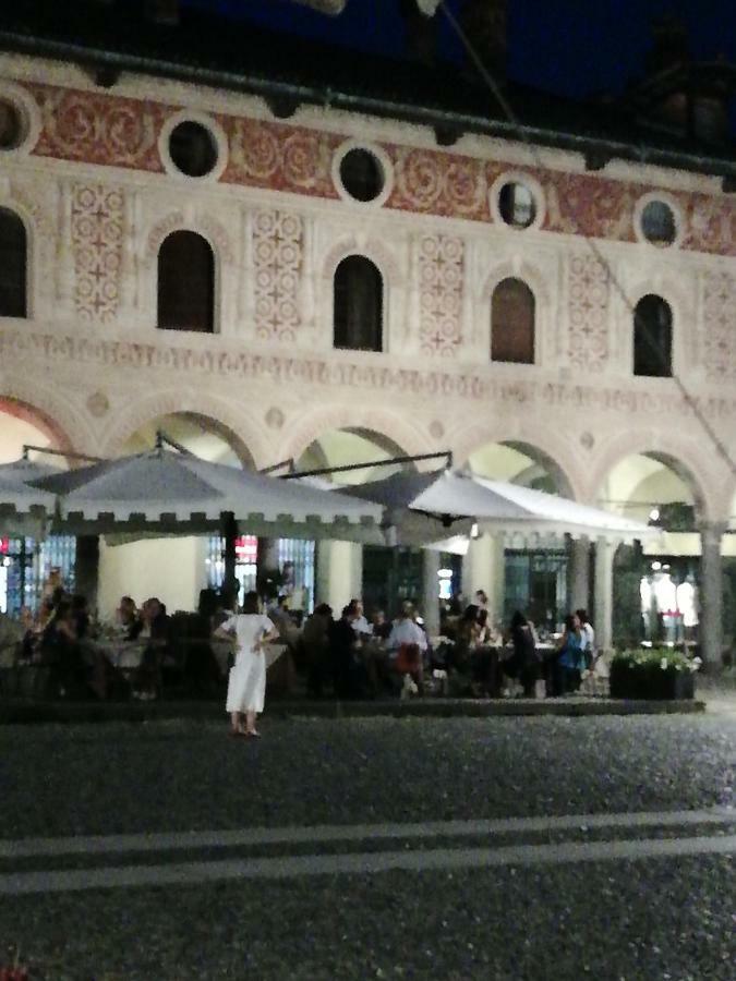 La Via Per Milano Hotel Vigevano Exterior foto